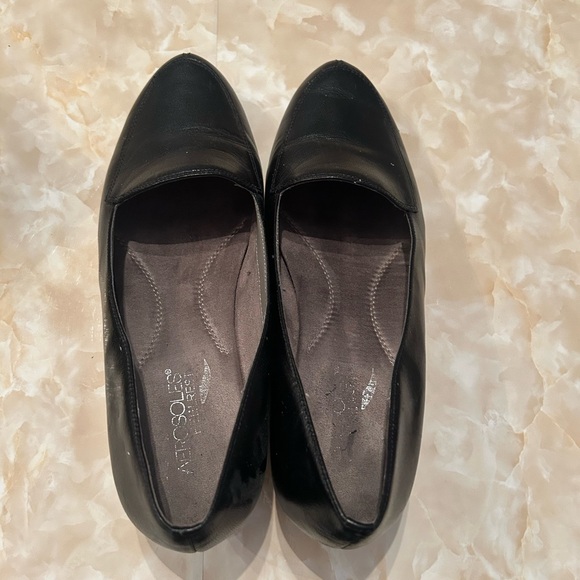 AEROSOLES Lovely Wedge Pumps - Picture 6 of 6